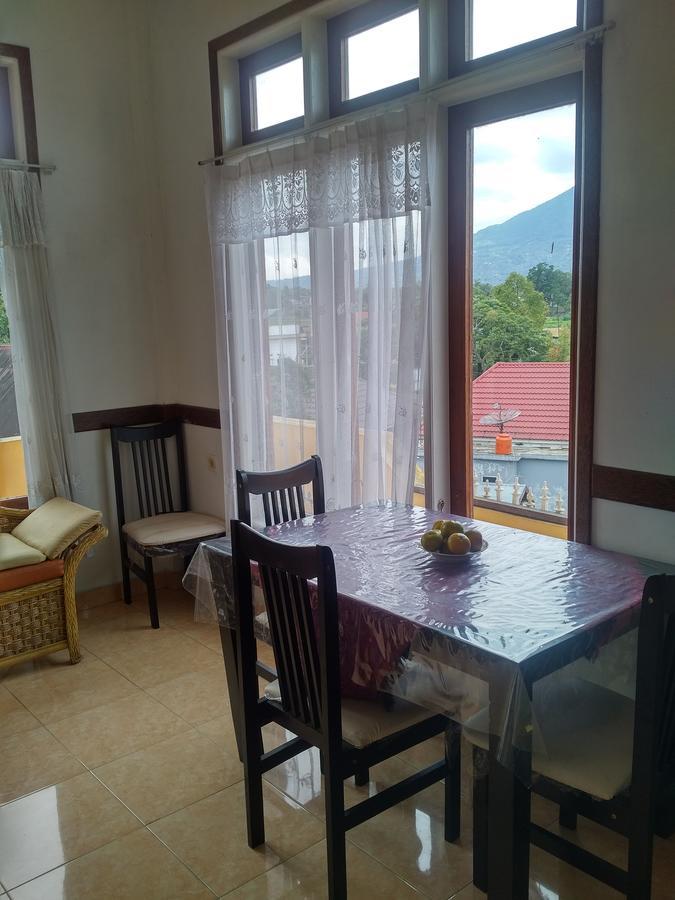 Homestay Rumah Mawar Syariah *